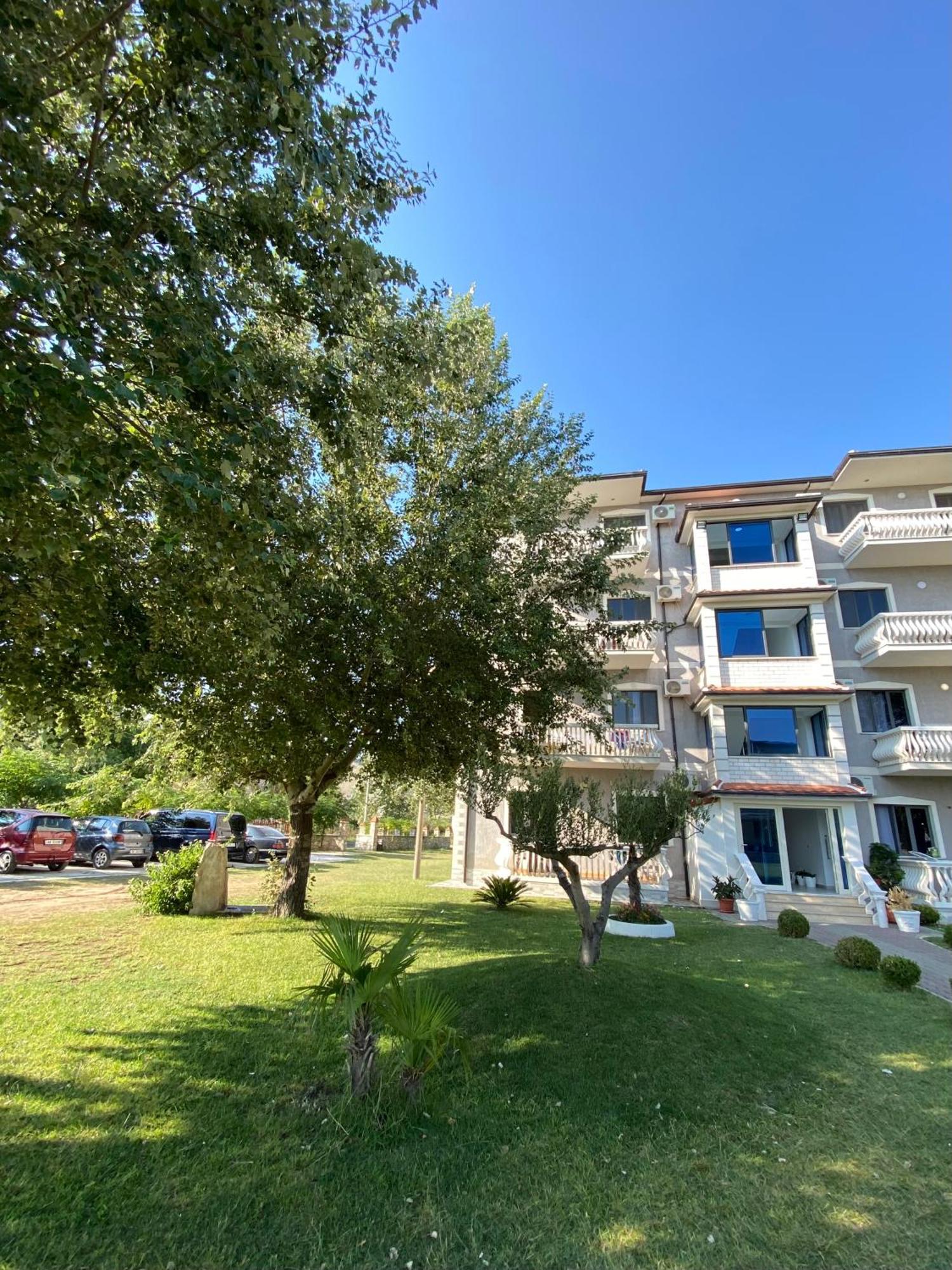 Apartment Sun Roll Baks-Rrjoll ภายนอก รูปภาพ